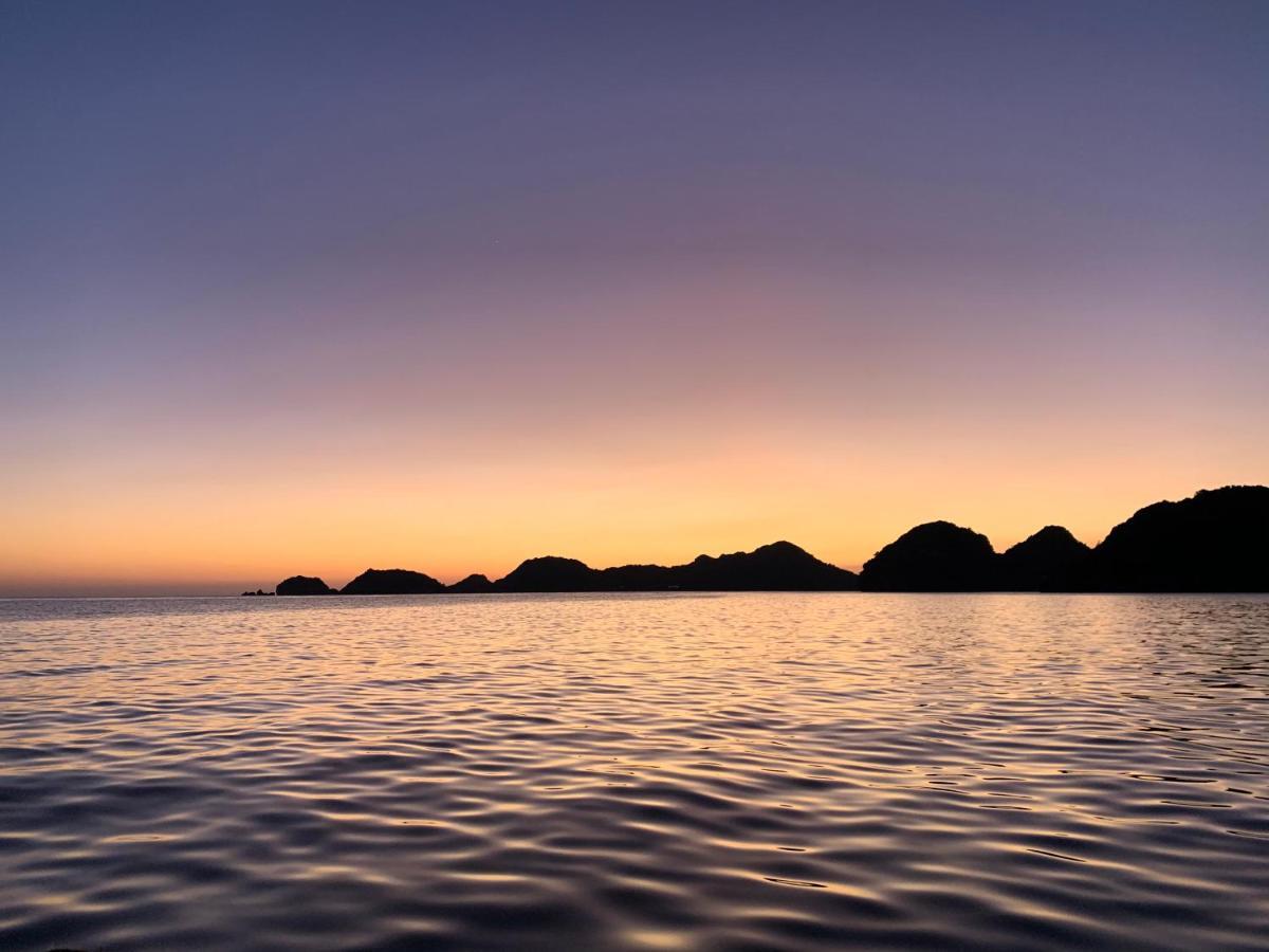 Ocean Beach Resort Cat Ba Island Esterno foto