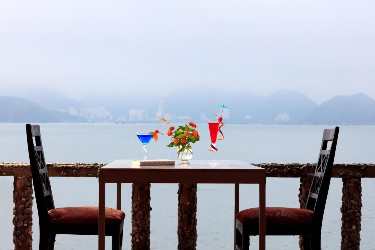 Ocean Beach Resort Cat Ba Island Esterno foto