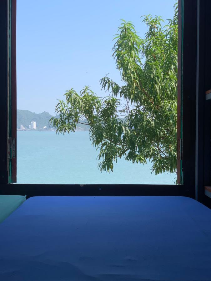 Ocean Beach Resort Cat Ba Island Esterno foto