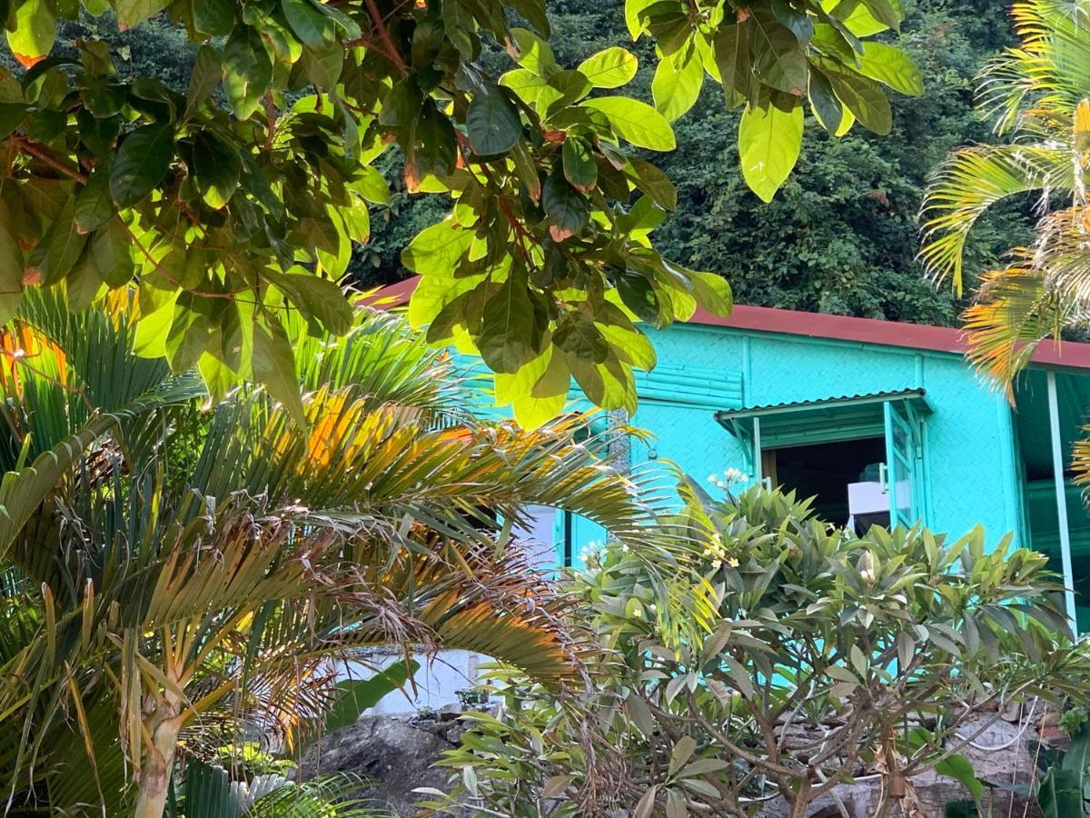 Ocean Beach Resort Cat Ba Island Esterno foto