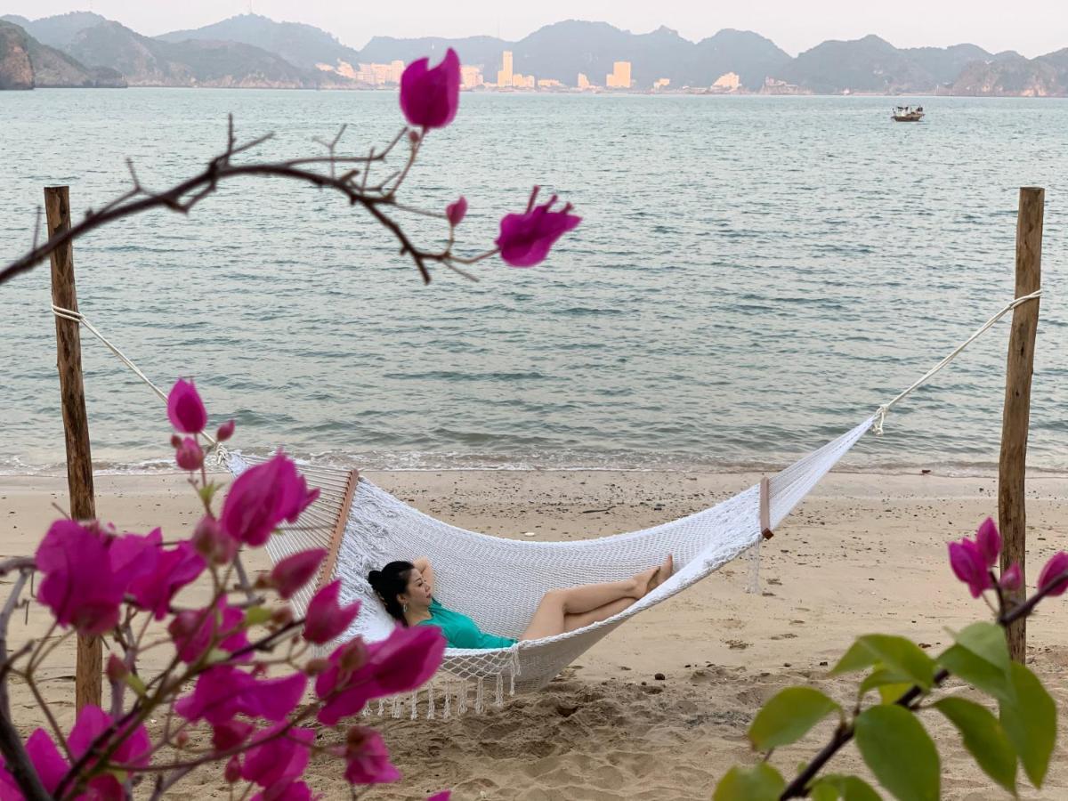 Ocean Beach Resort Cat Ba Island Esterno foto